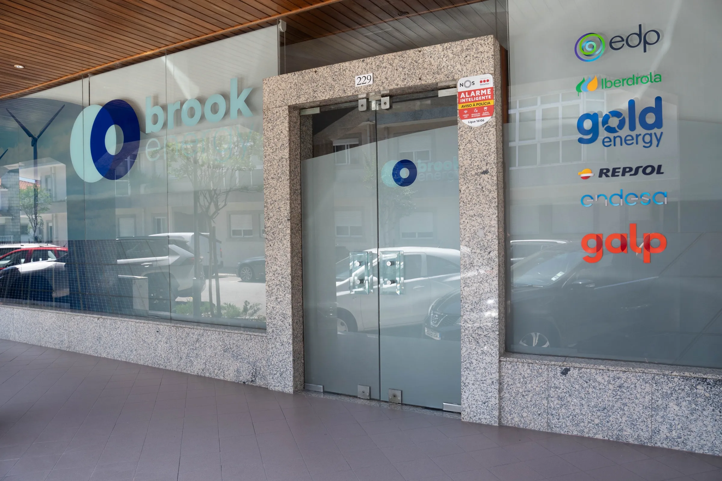 Entrada da loja Brook Energy em Guimarães