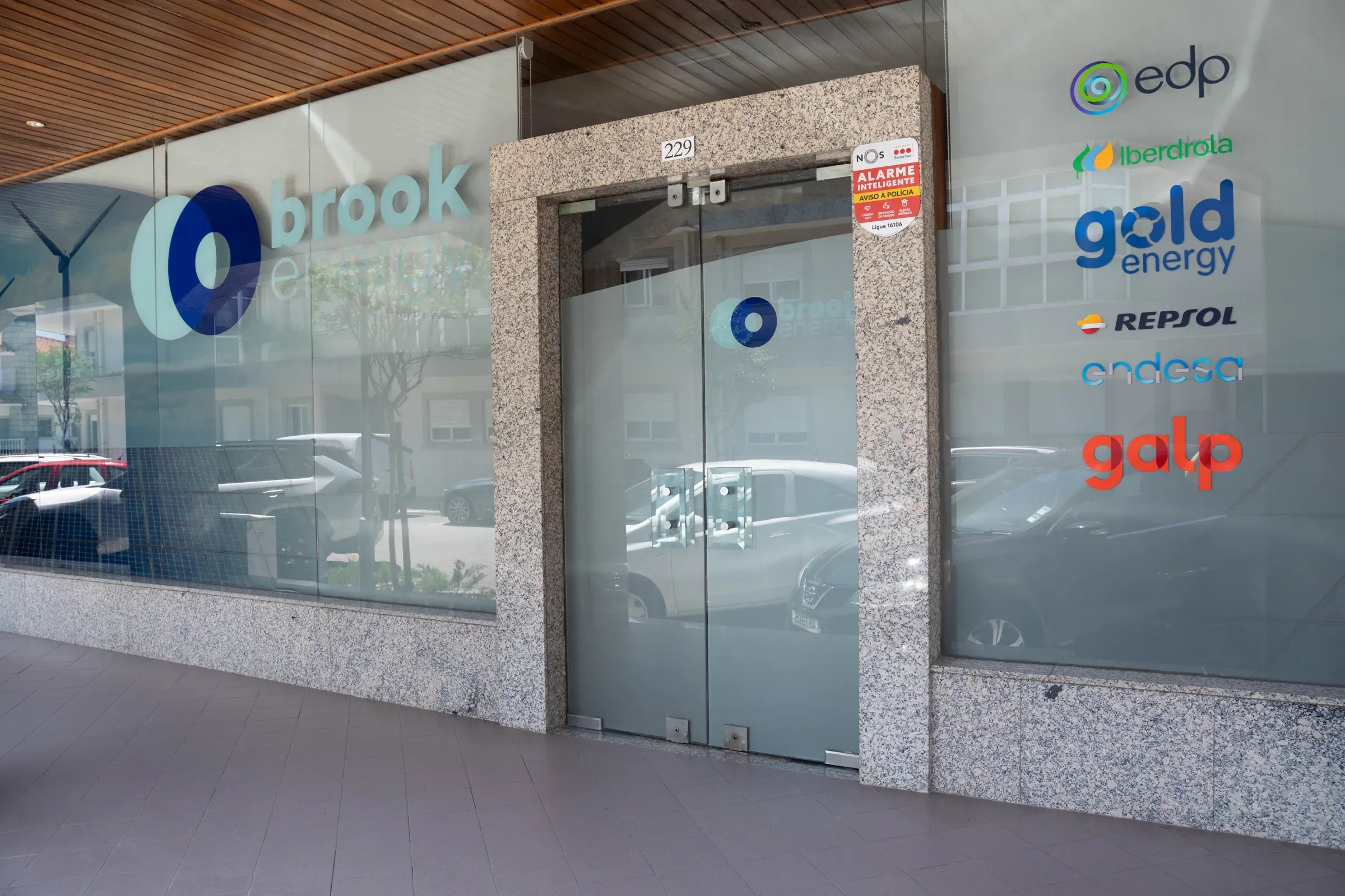 Fachada da loja Brook Energy em Guimarães